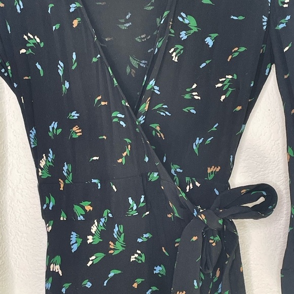 GANNI dress midi wrap crepe EU 38 sz 6. So flattering. Fits slightly small. - Picture 5 of 13